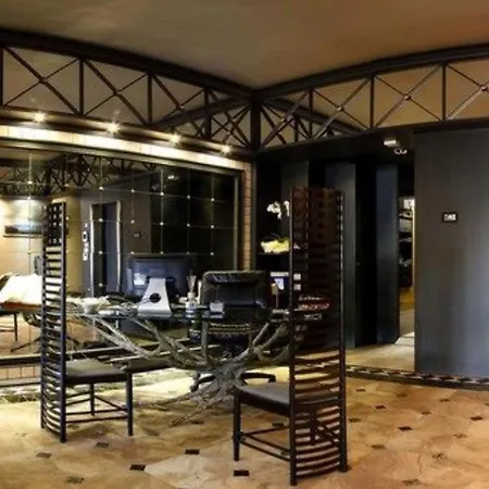 安科拉酒店 酒店 韦尔巴尼亚