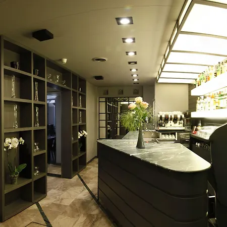 安科拉酒店 酒店 韦尔巴尼亚